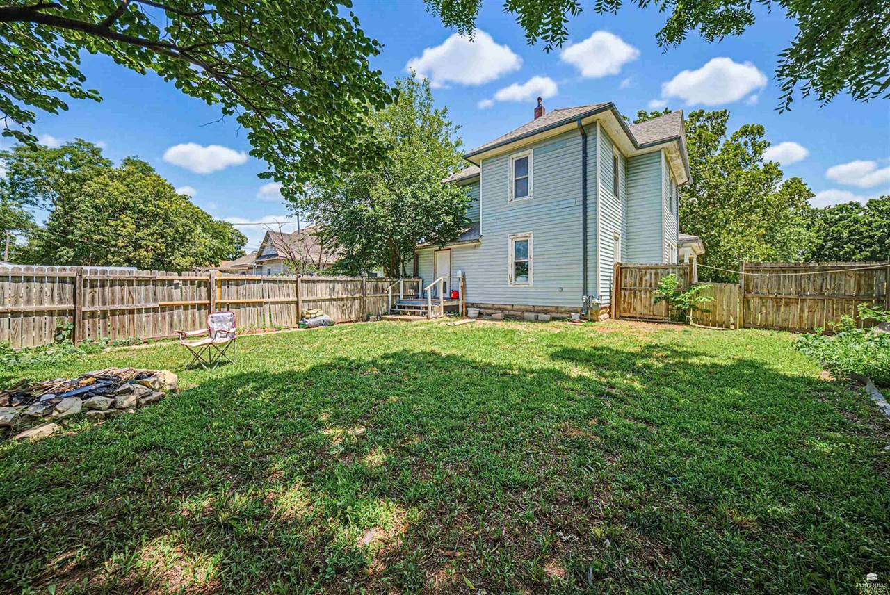 301 North Broadway, Herington, KS 67449