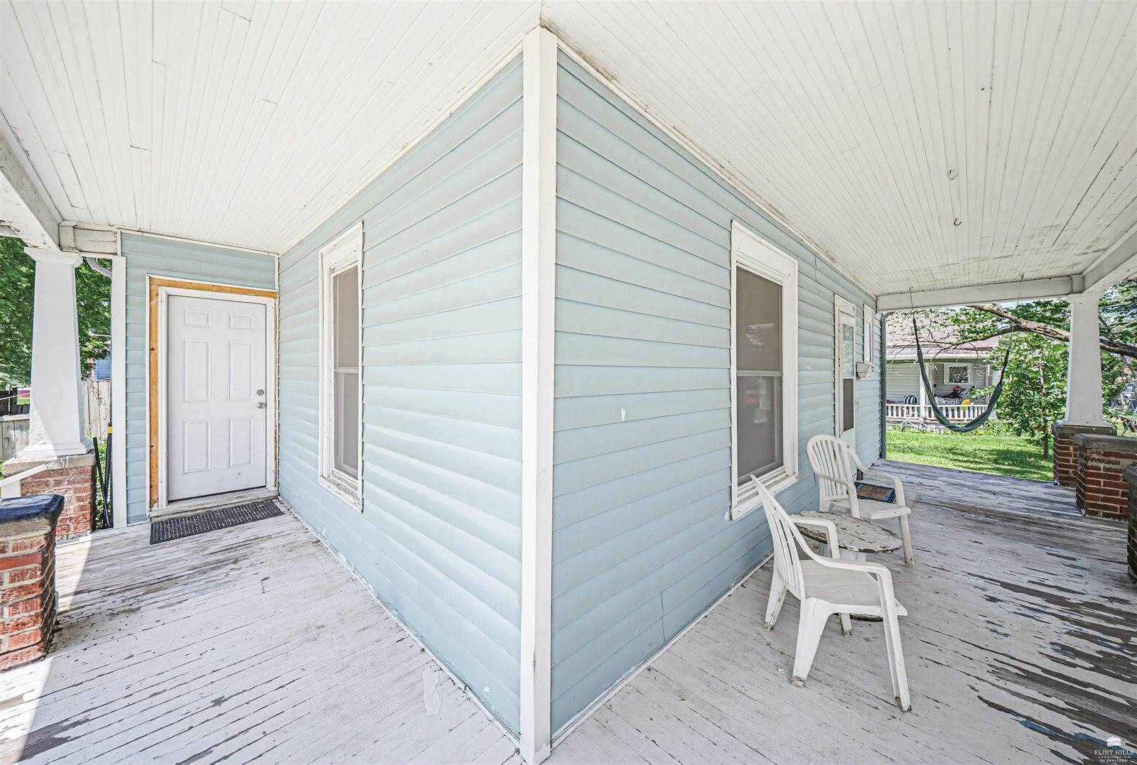 301 North Broadway, Herington, KS 67449