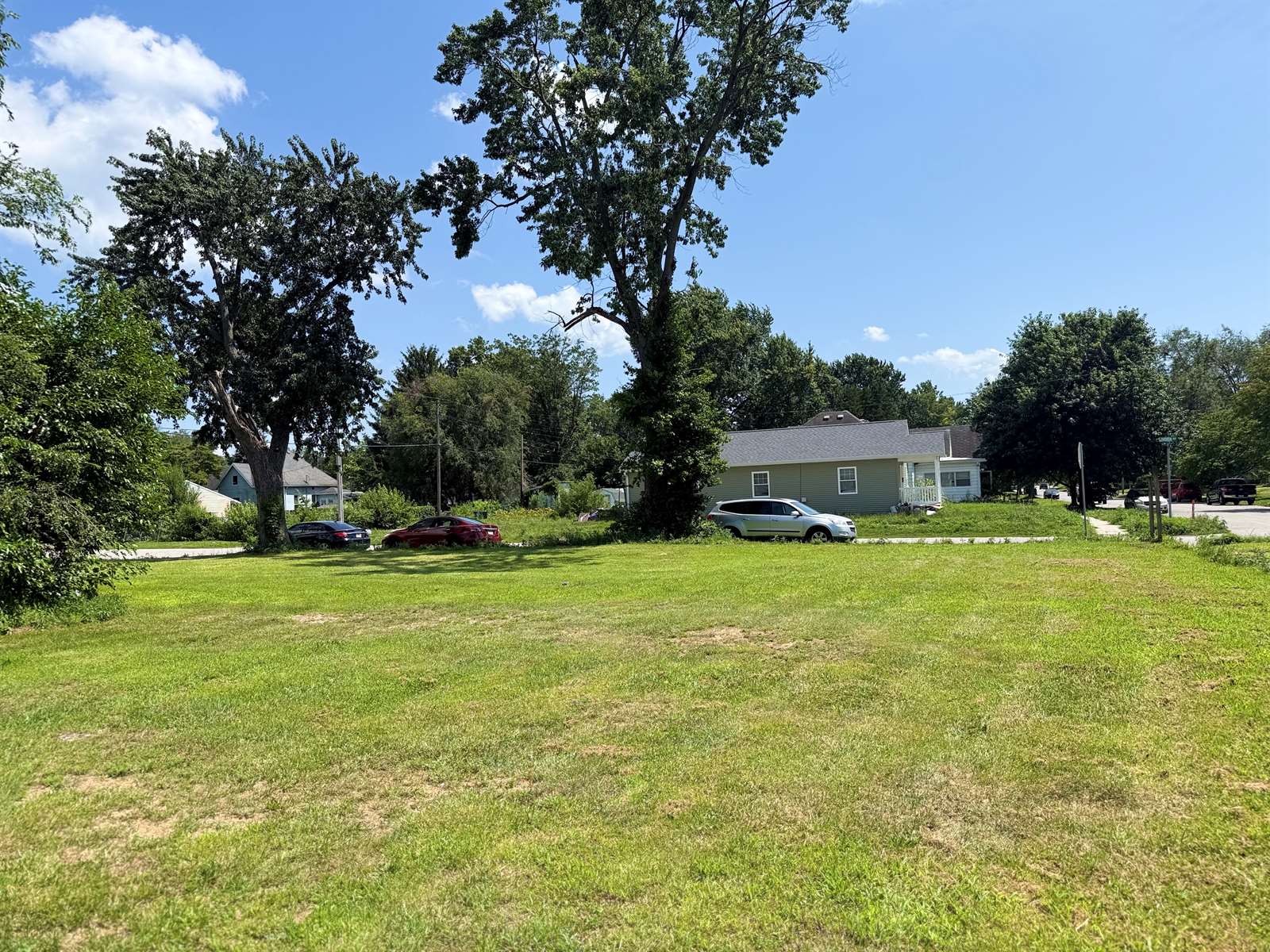 2211 N 14th St, Terre Haute, IN 47804