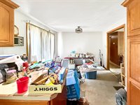 2525 E Thomas Ave, Terre Haute, IN 47805