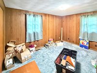 2525 E Thomas Ave, Terre Haute, IN 47805