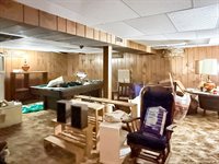 2525 E Thomas Ave, Terre Haute, IN 47805