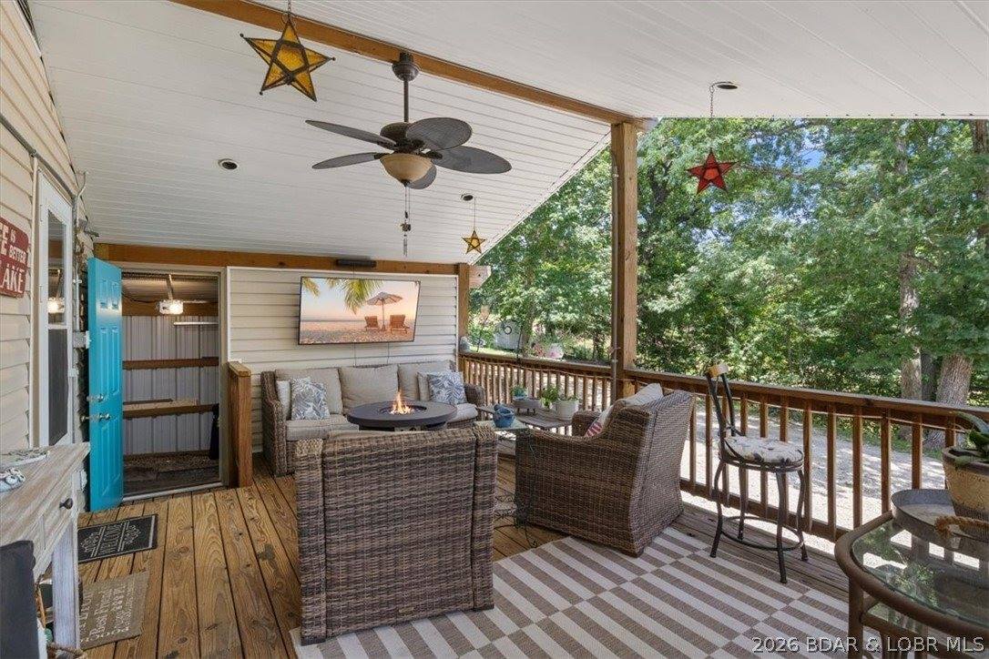 209 Greenbay Terrace, Sunrise Beach, MO 65079