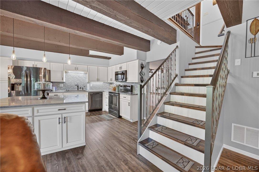 31861 Ginger Road, Gravois Mills, MO 65037