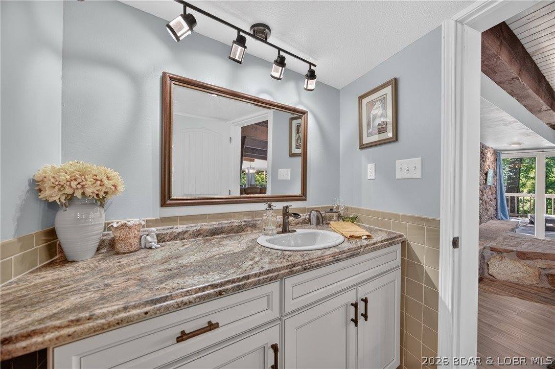 31861 Ginger Road, Gravois Mills, MO 65037