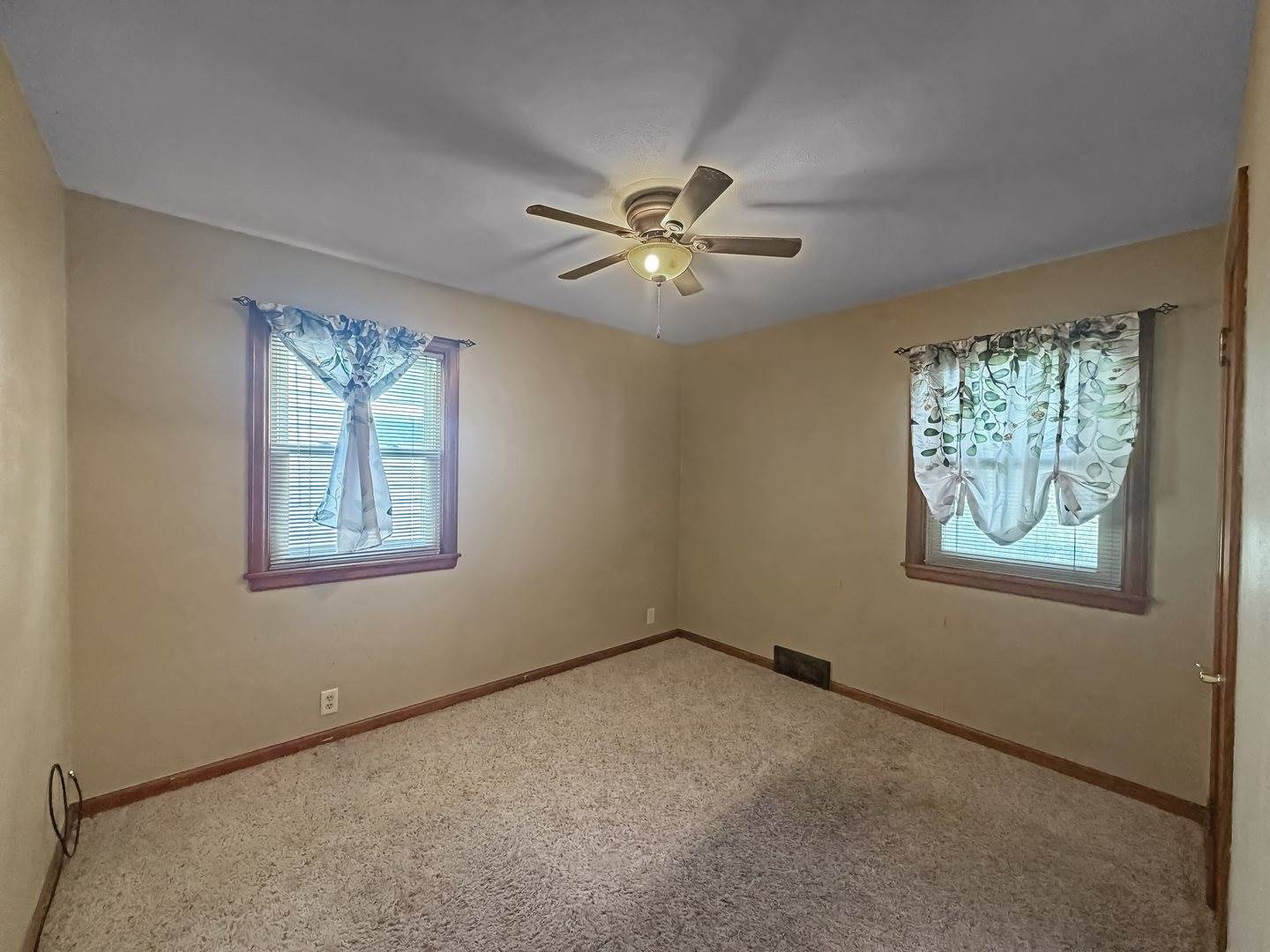 720 West American Street, Freeport, IL 61032