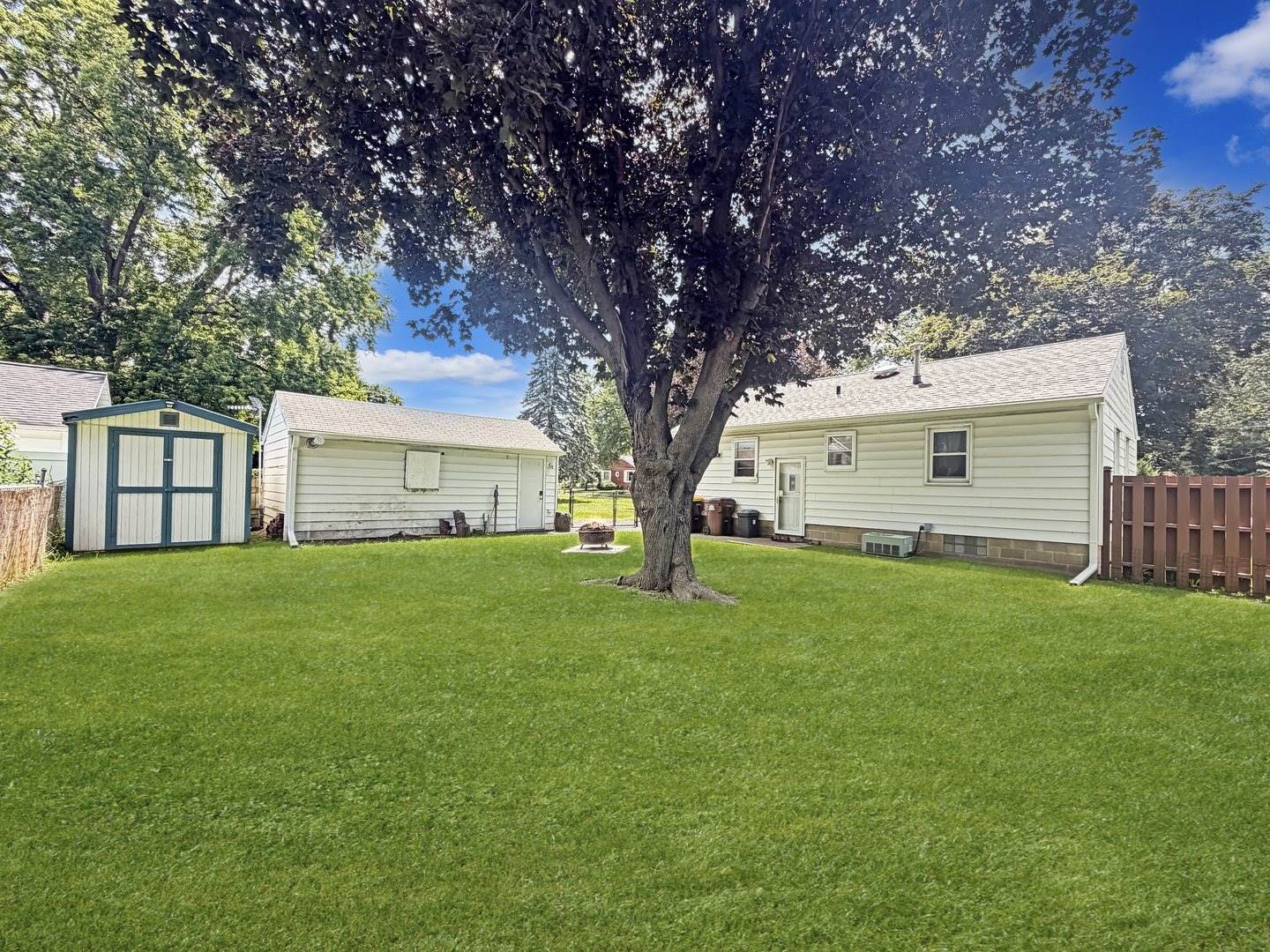 720 West American Street, Freeport, IL 61032