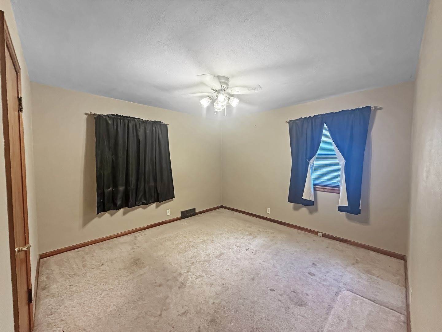 720 West American Street, Freeport, IL 61032