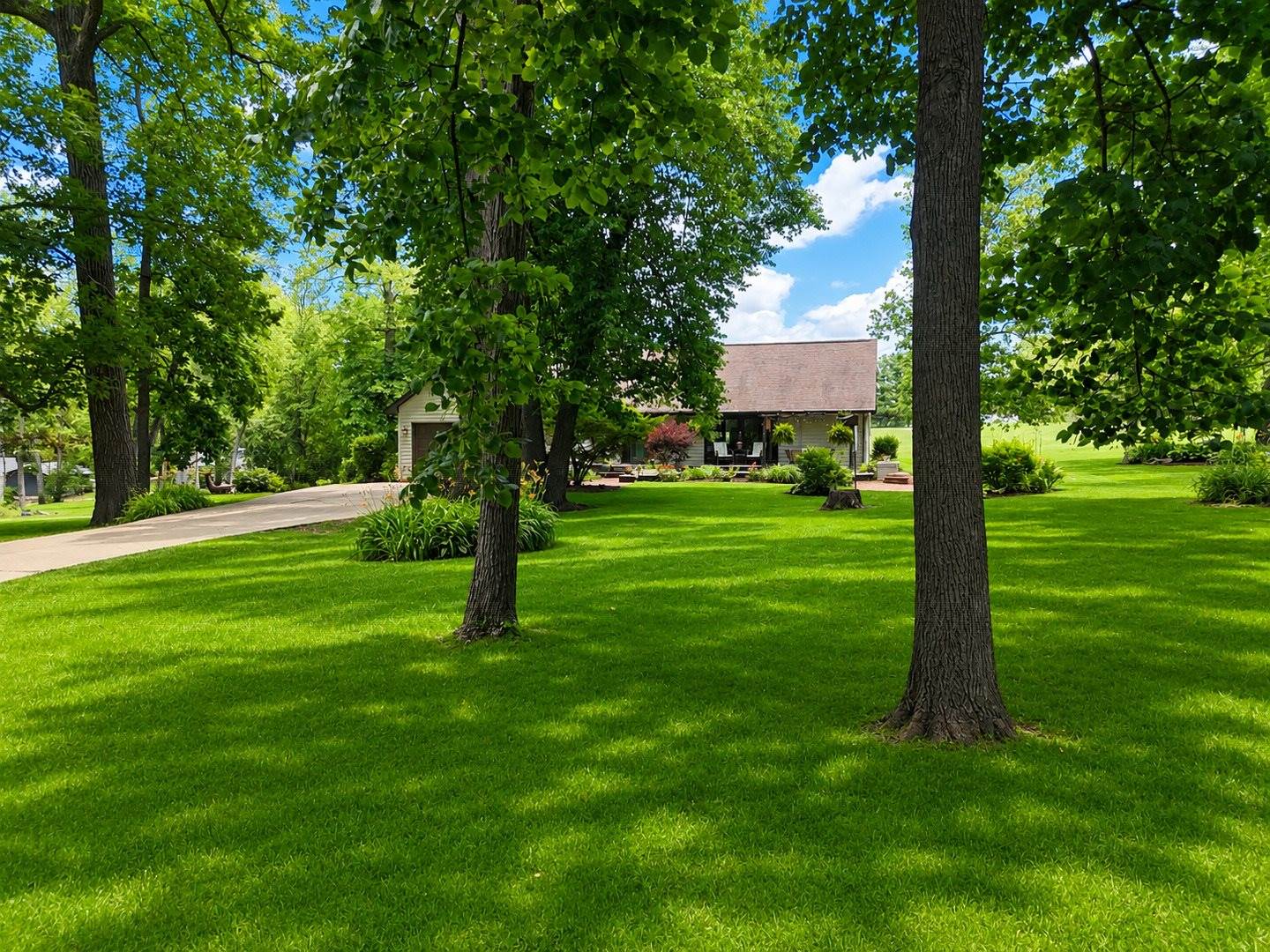 2579 West Fairgrounds Road, Freeport, IL 61032