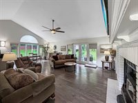2579 West Fairgrounds Road, Freeport, IL 61032