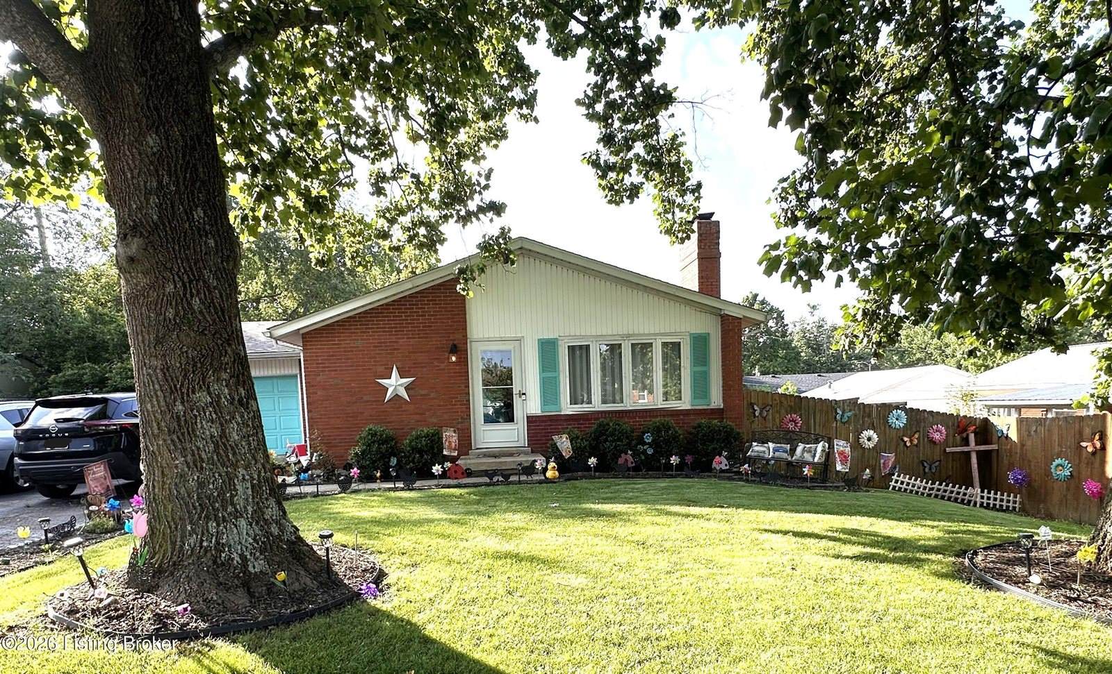 2325 Allen Dr, Lexington, KY 40505