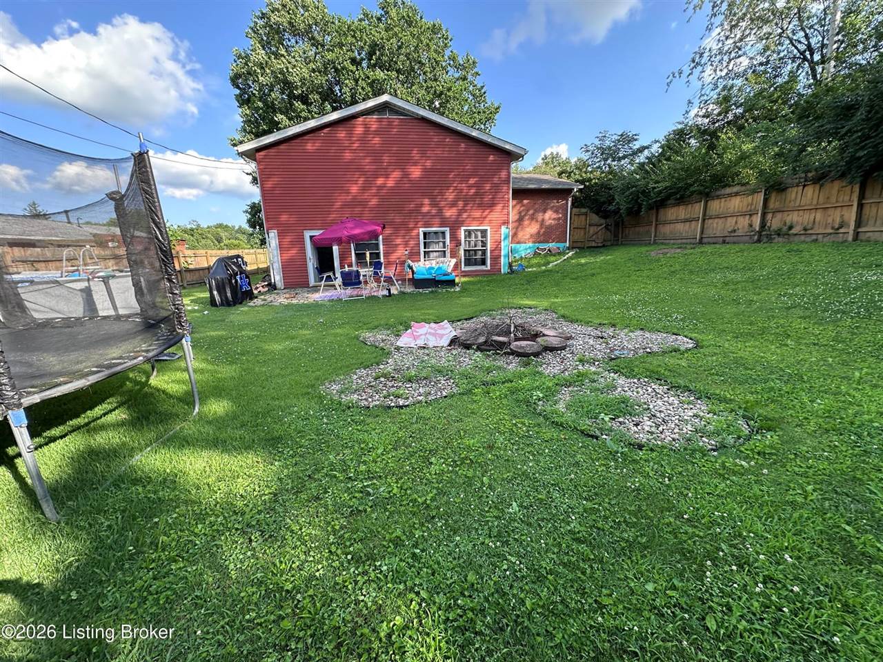 2325 Allen Dr, Lexington, KY 40505