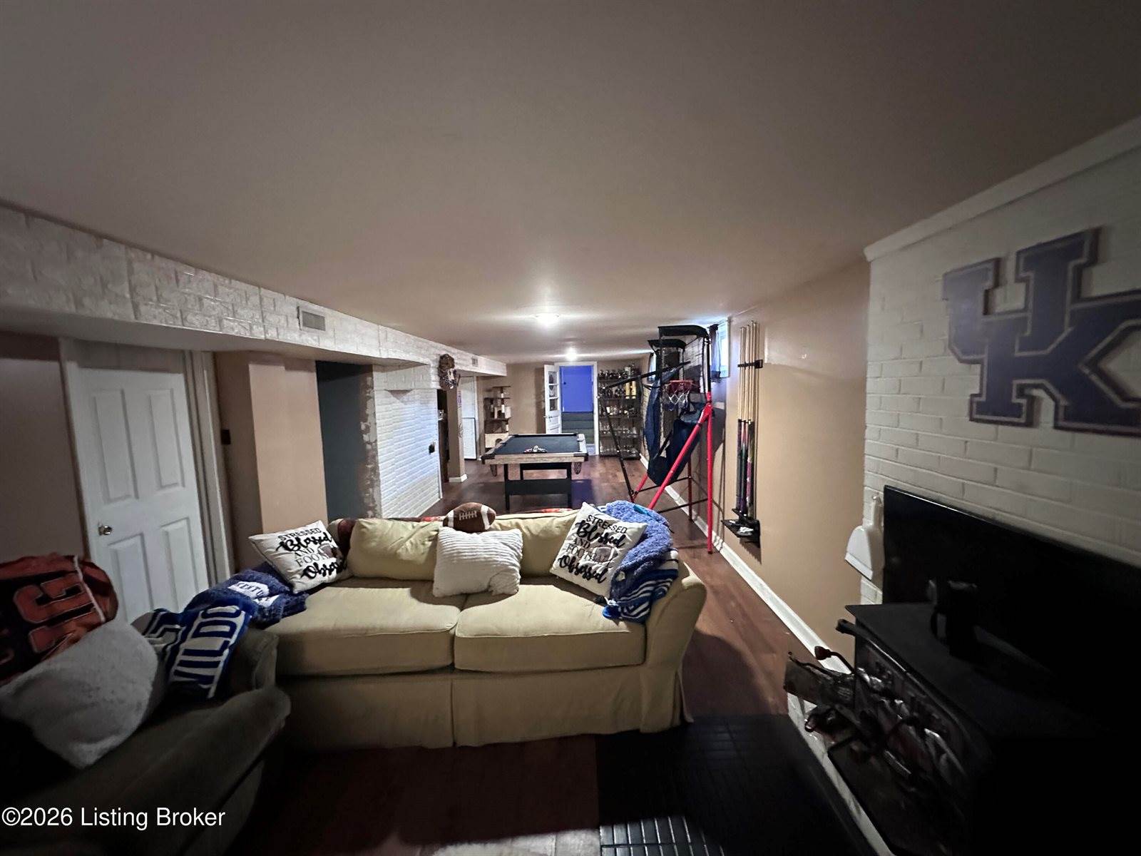 2325 Allen Dr, Lexington, KY 40505