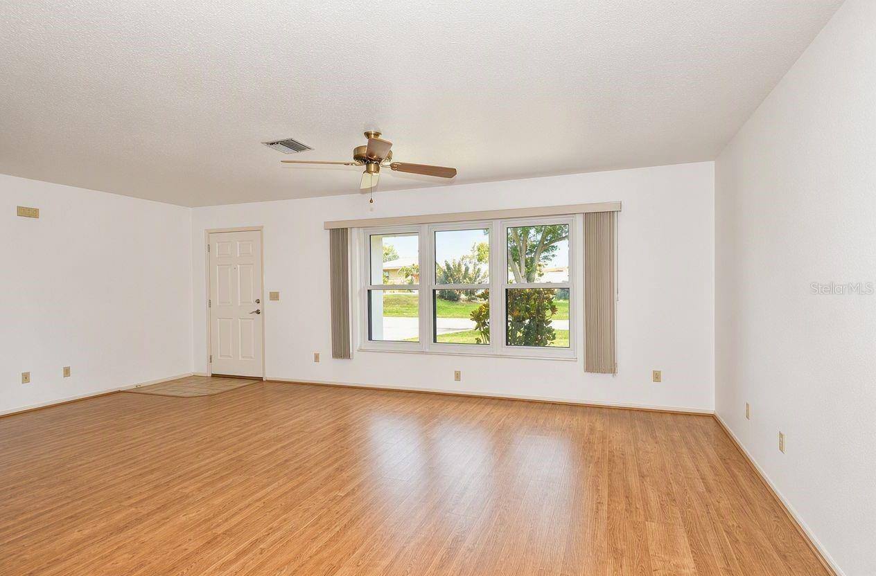 1379 Everest Road, Venice, FL 34293