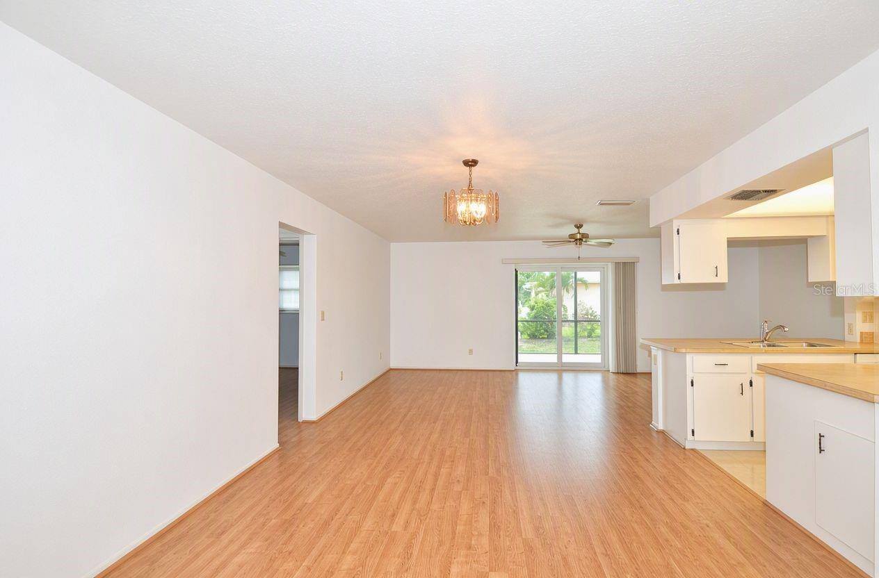 1379 Everest Road, Venice, FL 34293