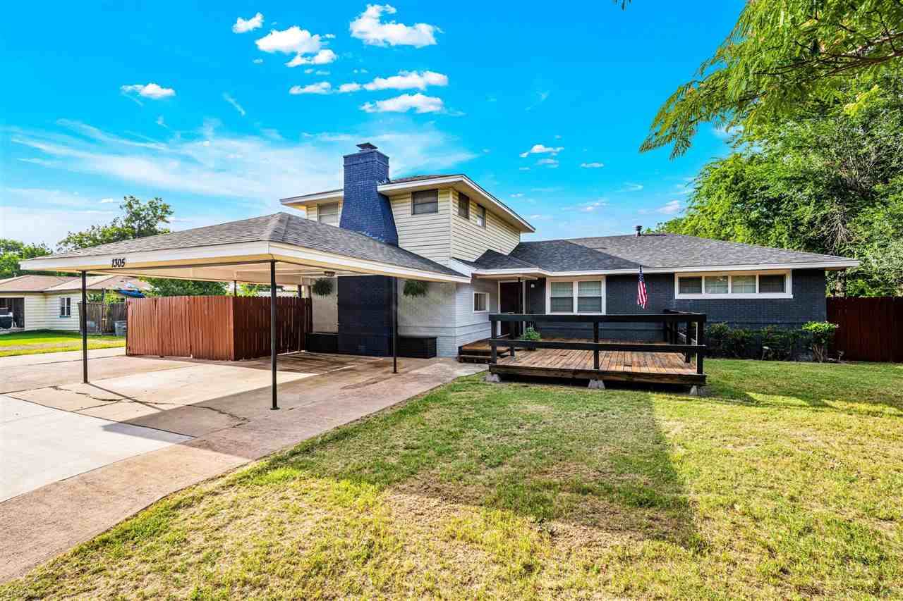 1305 NW Smith Ave, Lawton, OK 73507