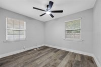 1305 NW Smith Ave, Lawton, OK 73507