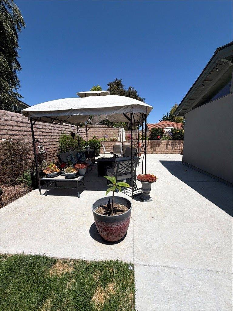 401 meadowbrook Drive, Santa Maria, CA 93455