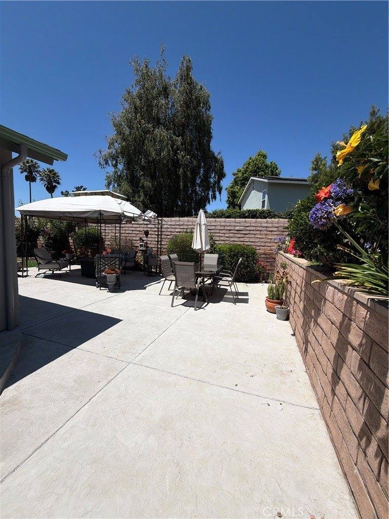401 meadowbrook Drive, Santa Maria, CA 93455