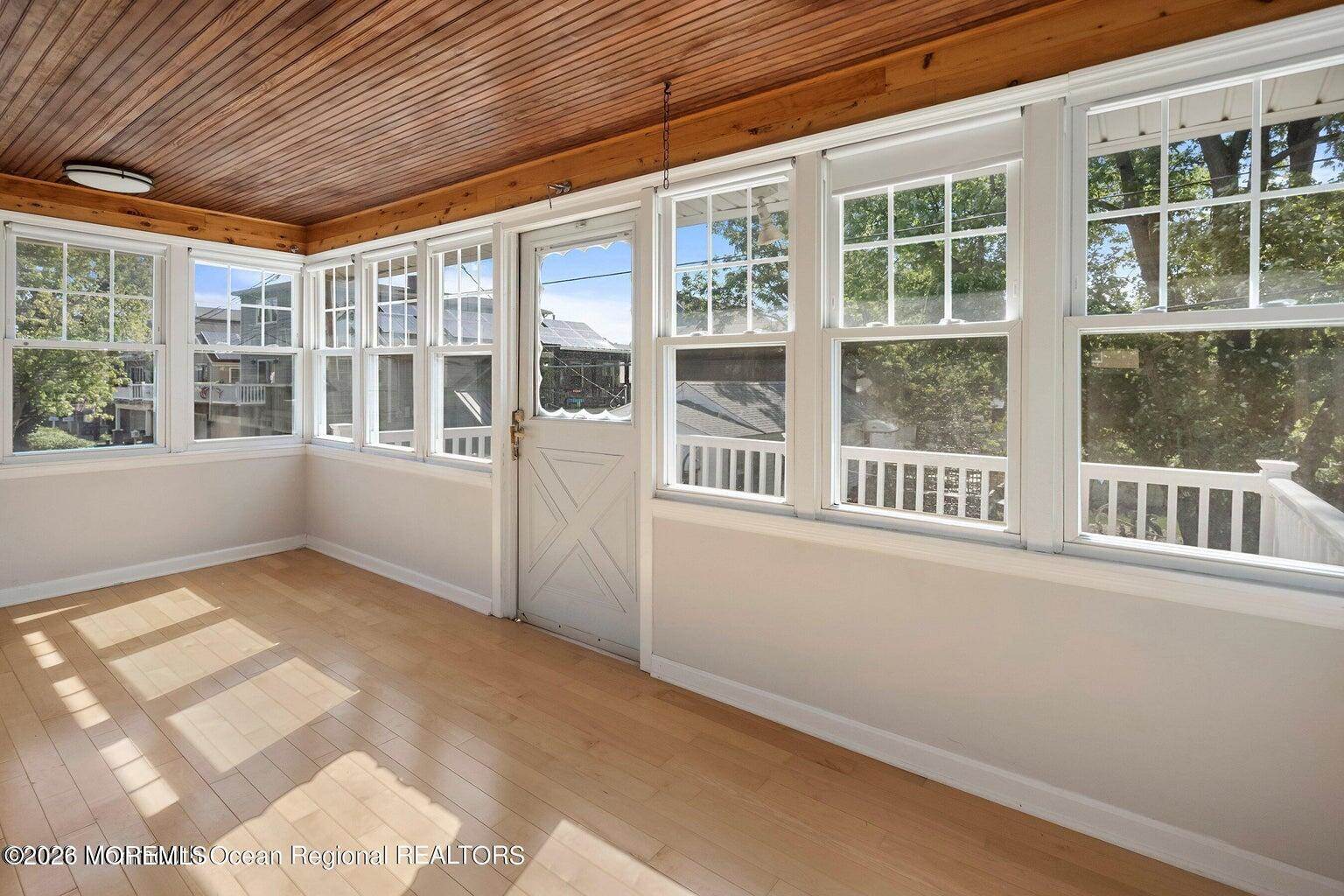 9 Gravelly Point Road, Highlands, NJ 07732