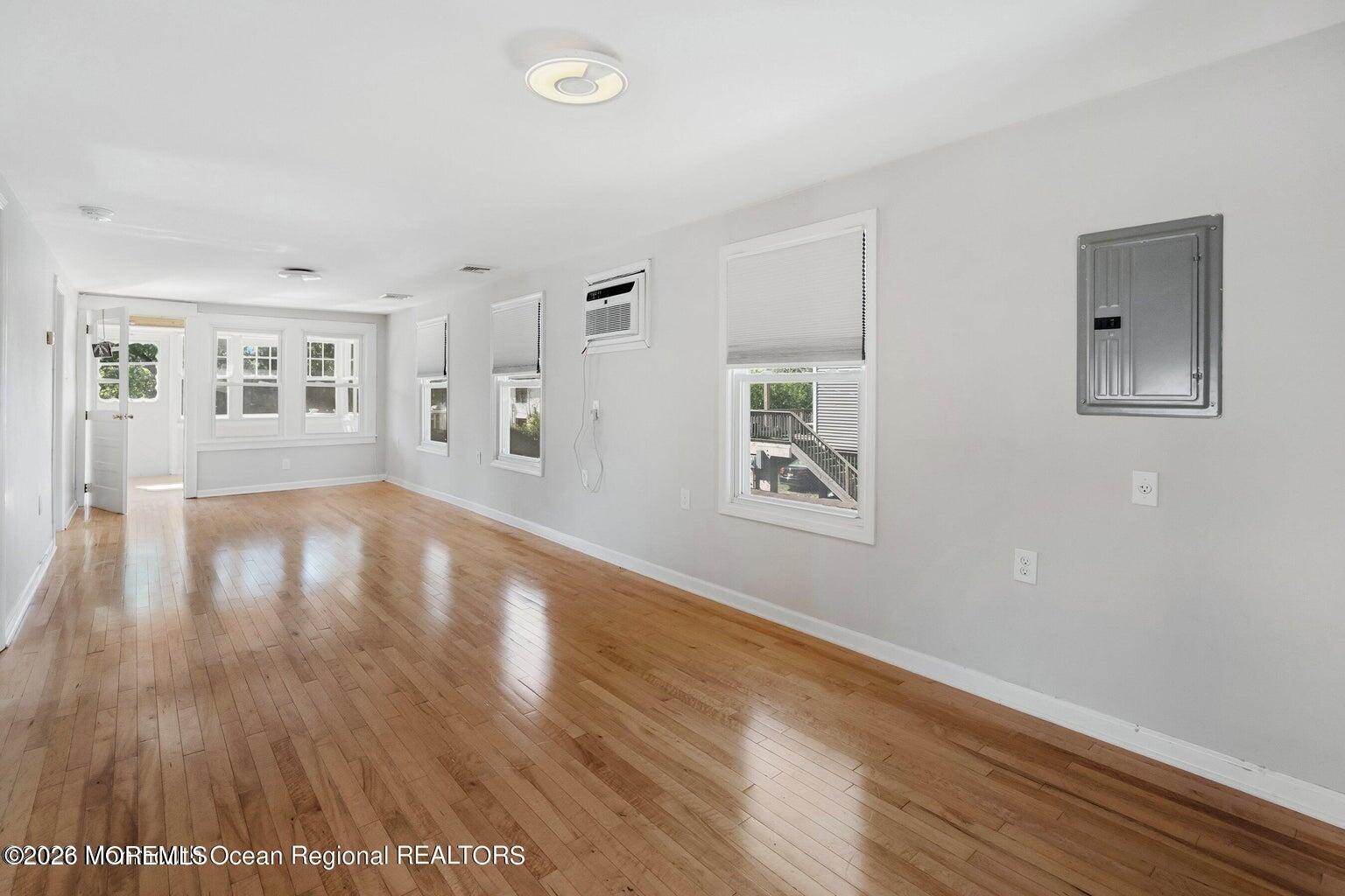 9 Gravelly Point Road, Highlands, NJ 07732