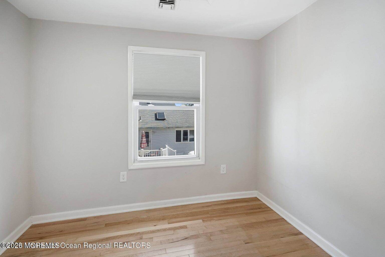 9 Gravelly Point Road, Highlands, NJ 07732