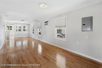9 Gravelly Point Road, Highlands, NJ 07732