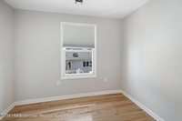 9 Gravelly Point Road, Highlands, NJ 07732