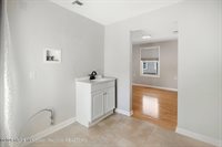 9 Gravelly Point Road, Highlands, NJ 07732