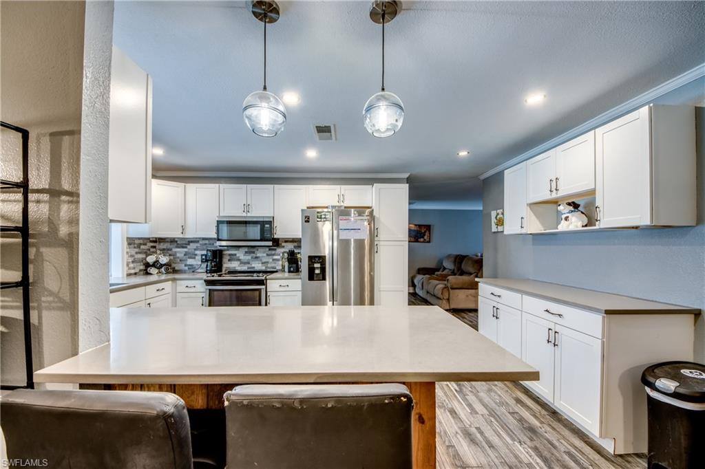 1131 SE 34th St, Cape Coral, FL 33904