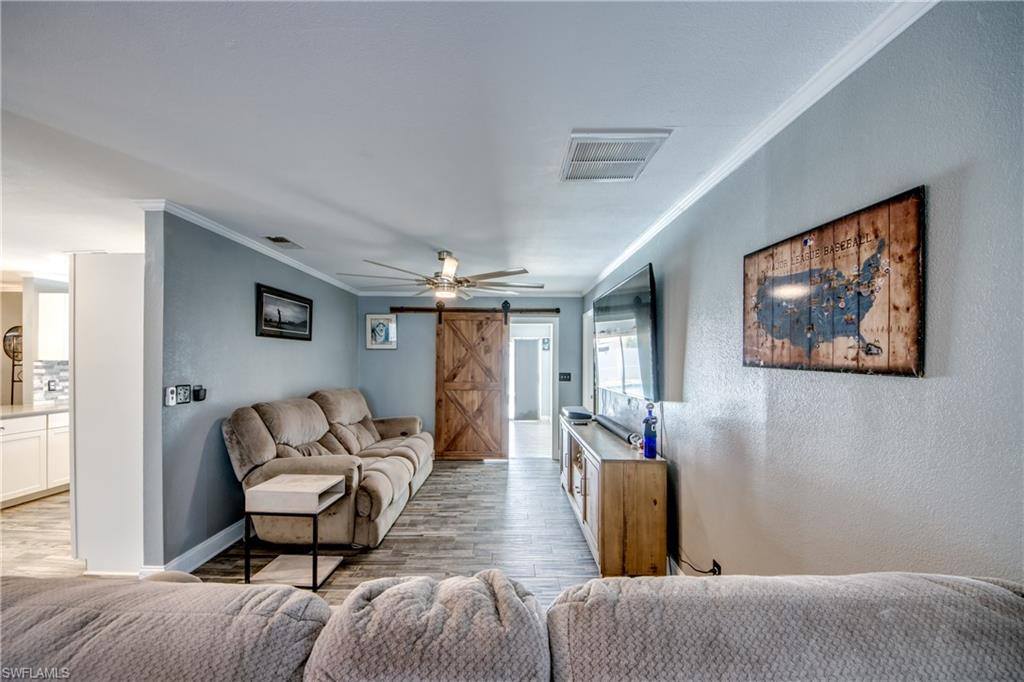 1131 SE 34th St, Cape Coral, FL 33904