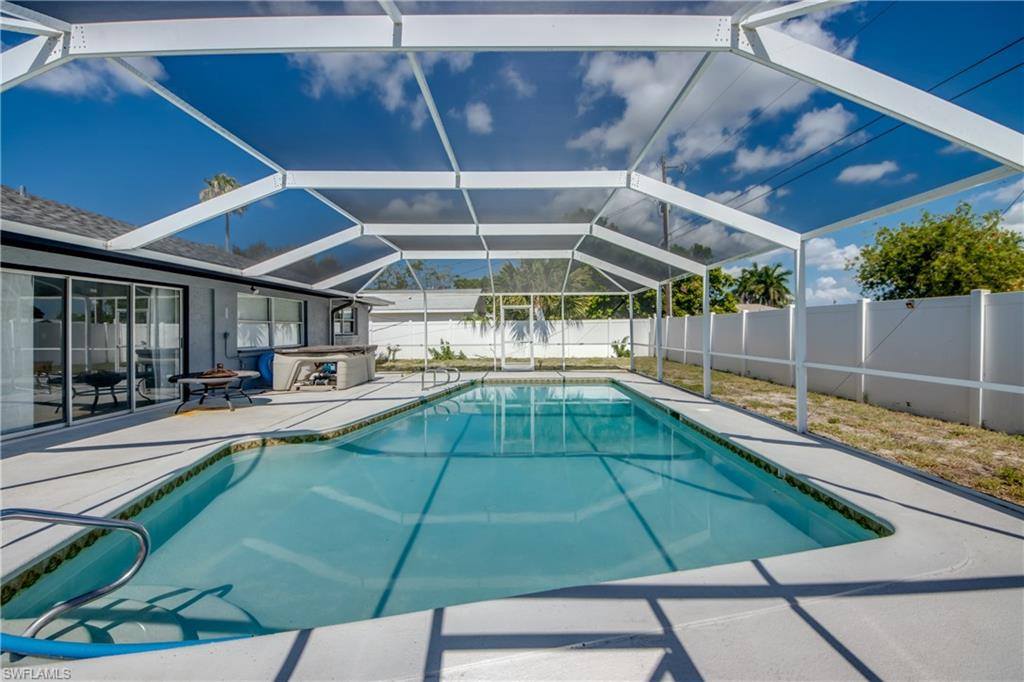 1131 SE 34th St, Cape Coral, FL 33904