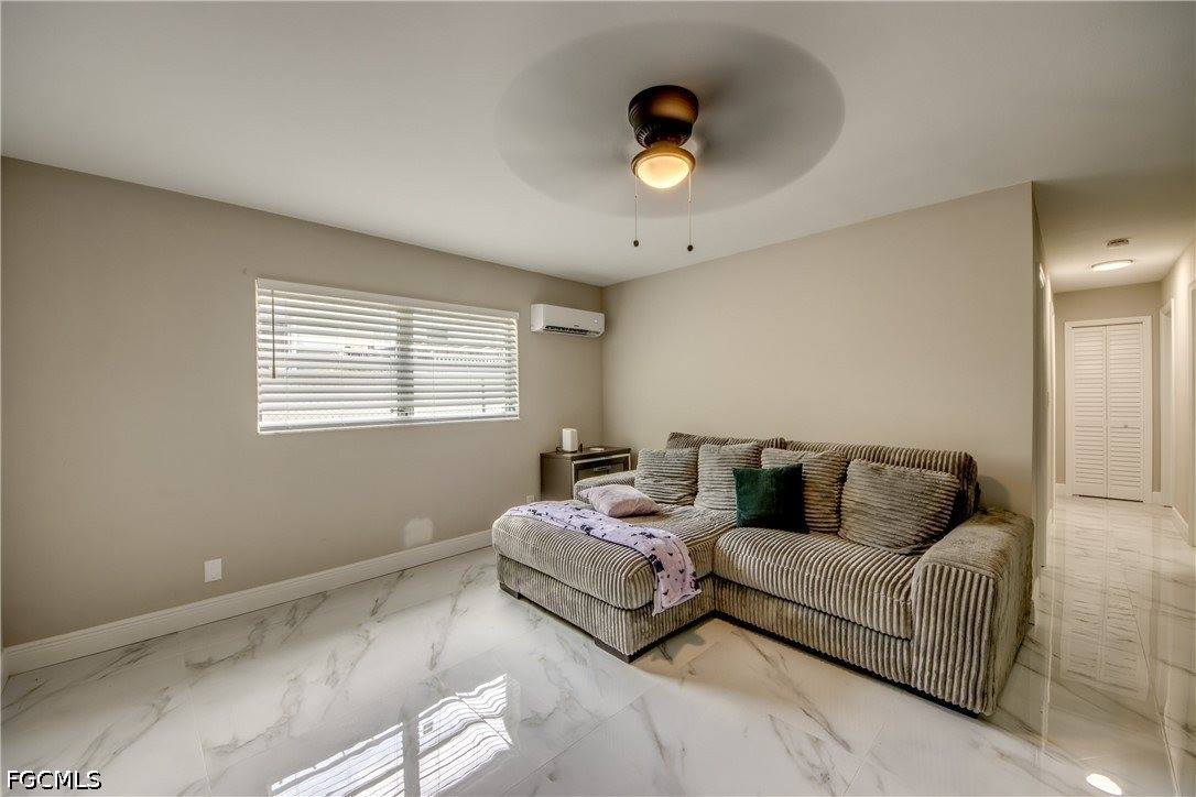 2544 1st Street, Fort Myers, FL 33901