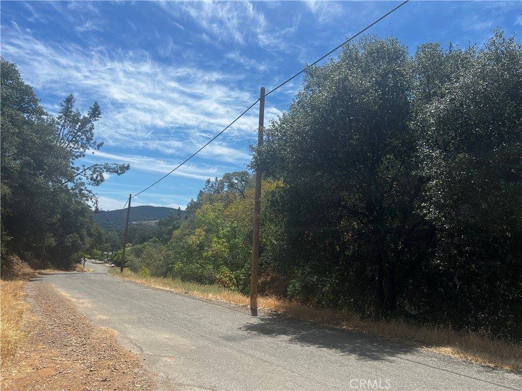 12225 Mount View Drive, Clearlake Oaks, CA 95423