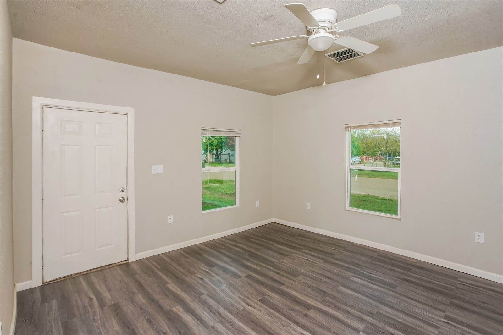2402 Summer Avenue, Waco, TX 76708