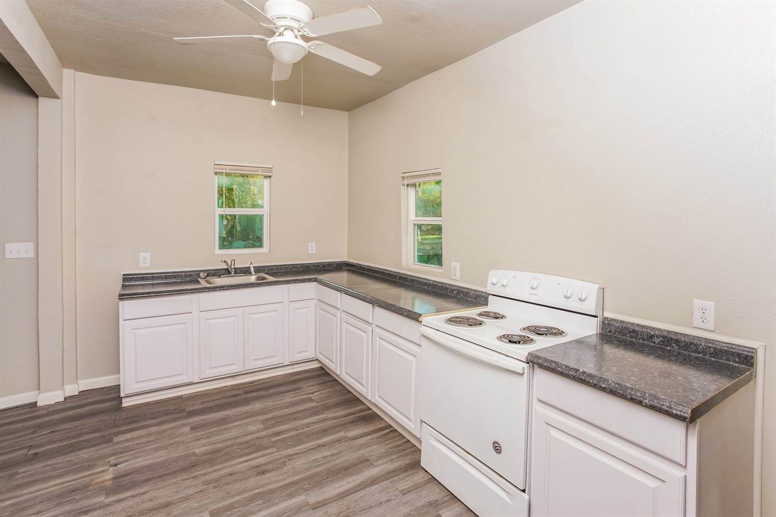 2402 Summer Avenue, Waco, TX 76708