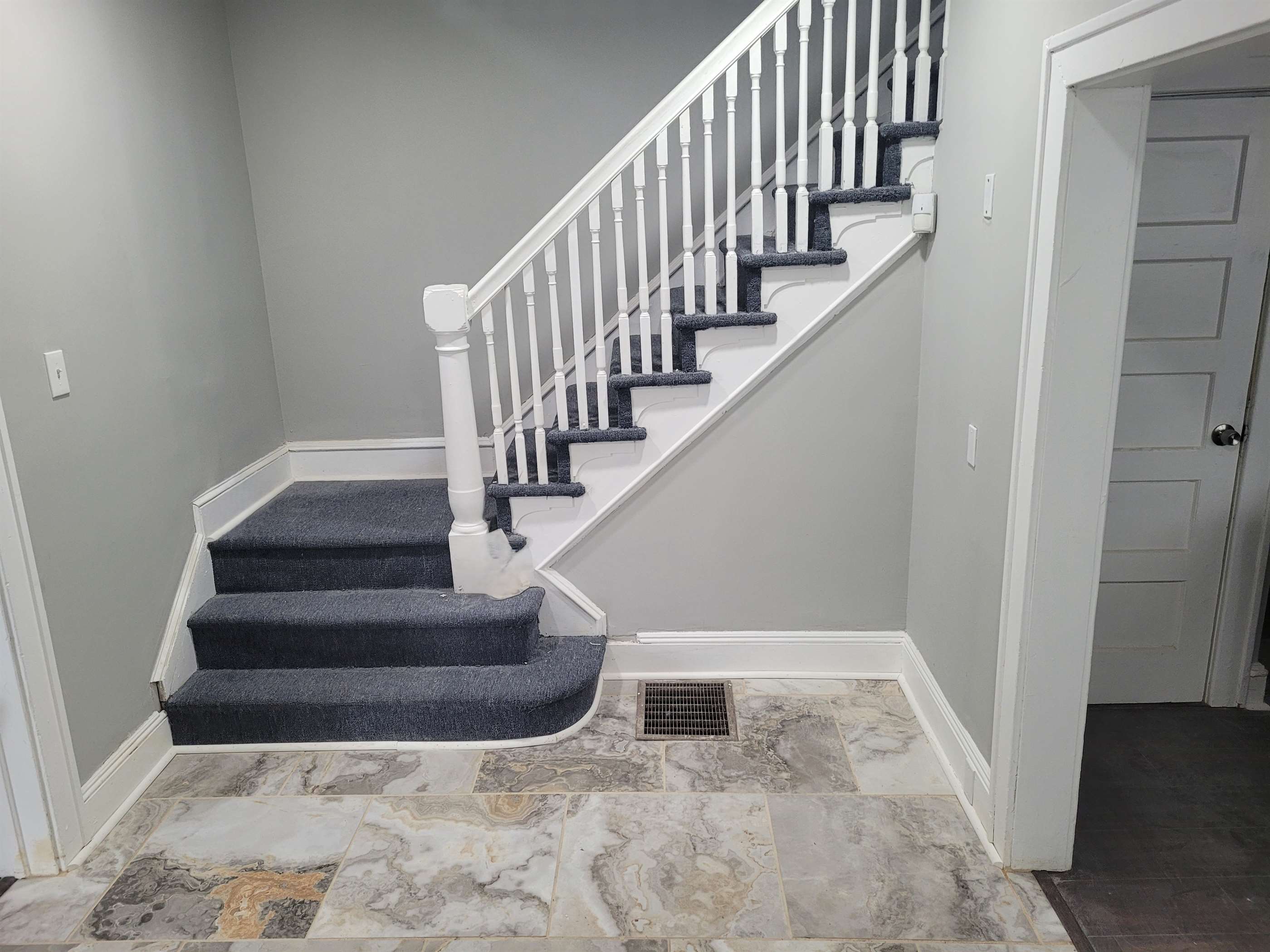 718 W State Street, Trenton, NJ 08618