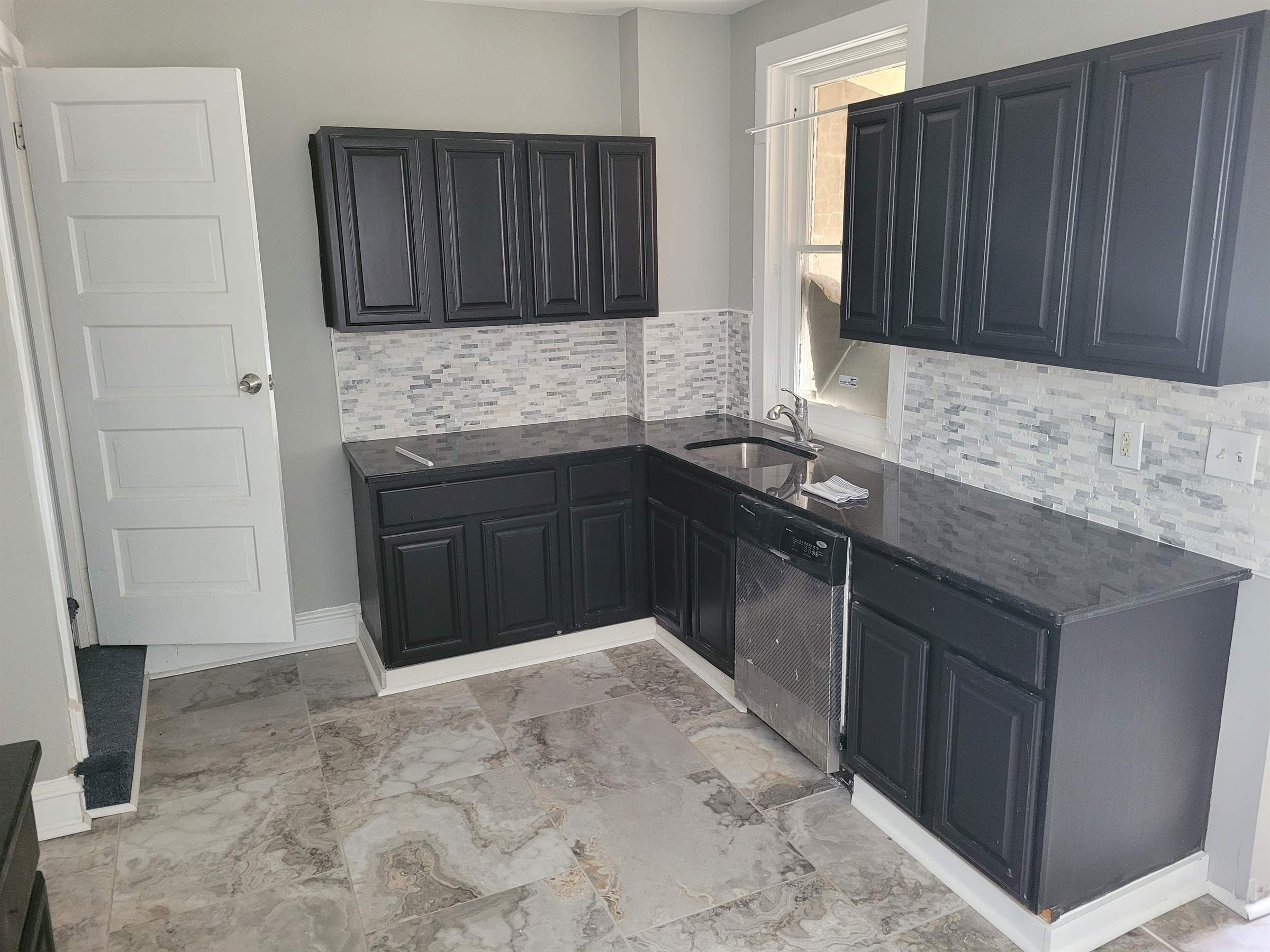 718 W State Street, Trenton, NJ 08618