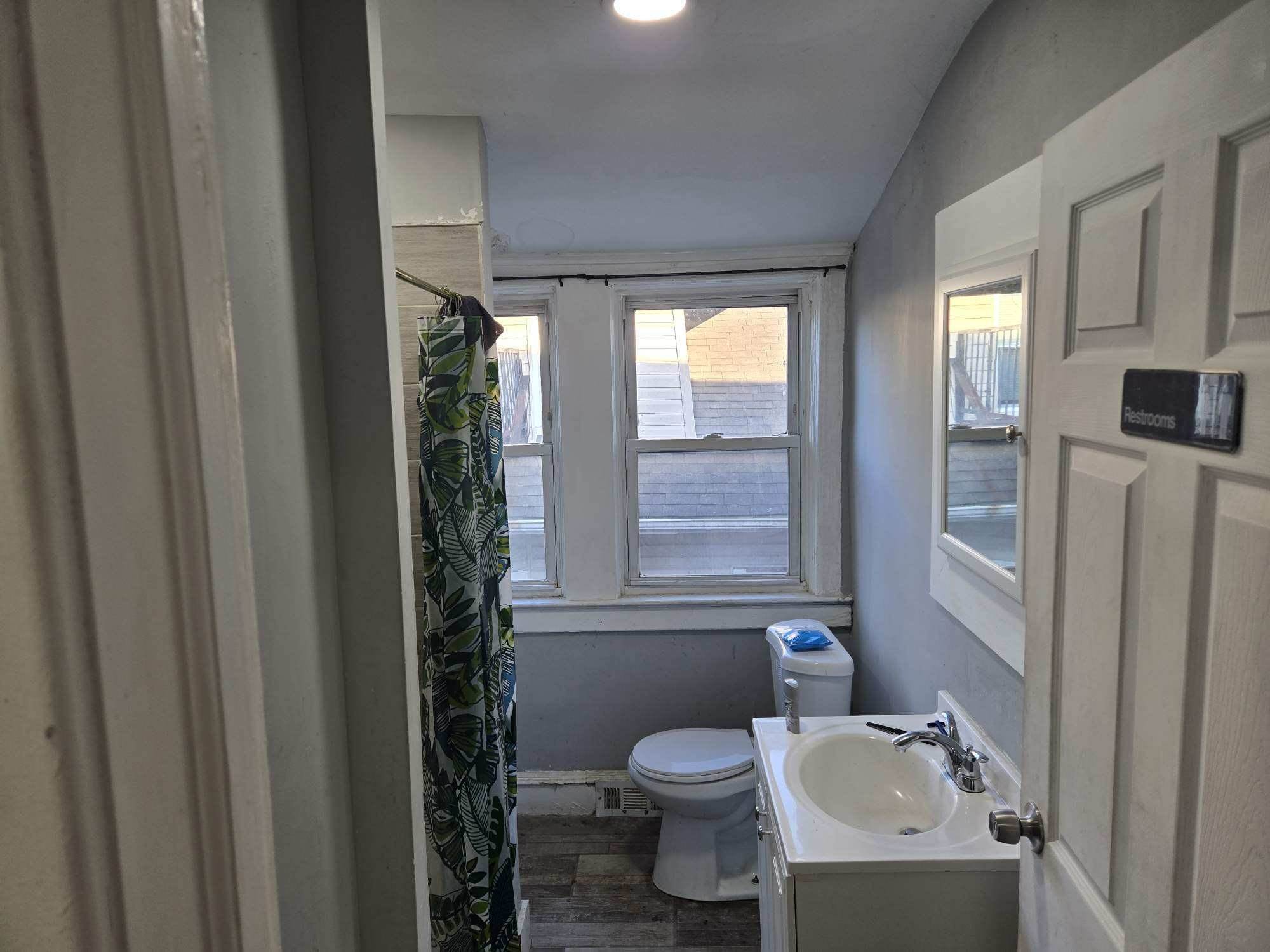 718 W State Street, Trenton, NJ 08618