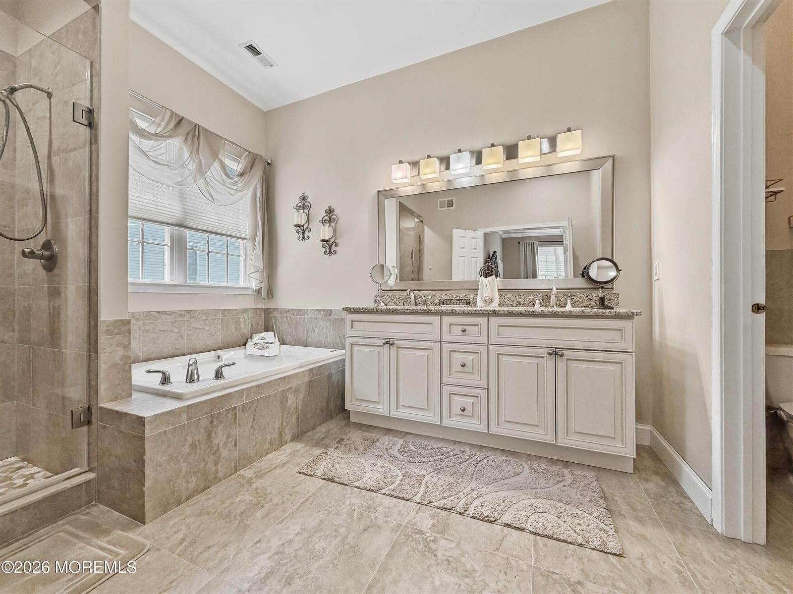 11 Sawgrass Street, Jackson, NJ 08527
