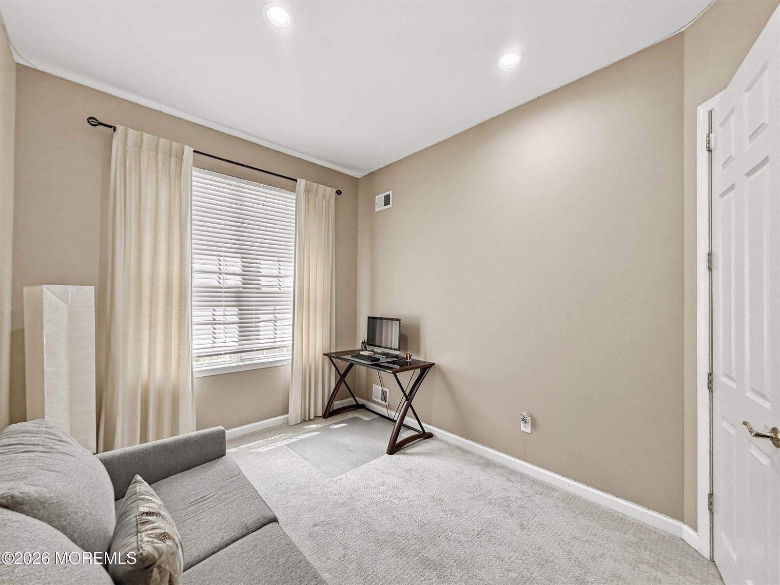 11 Sawgrass Street, Jackson, NJ 08527