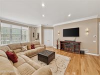 11 Sawgrass Street, Jackson, NJ 08527
