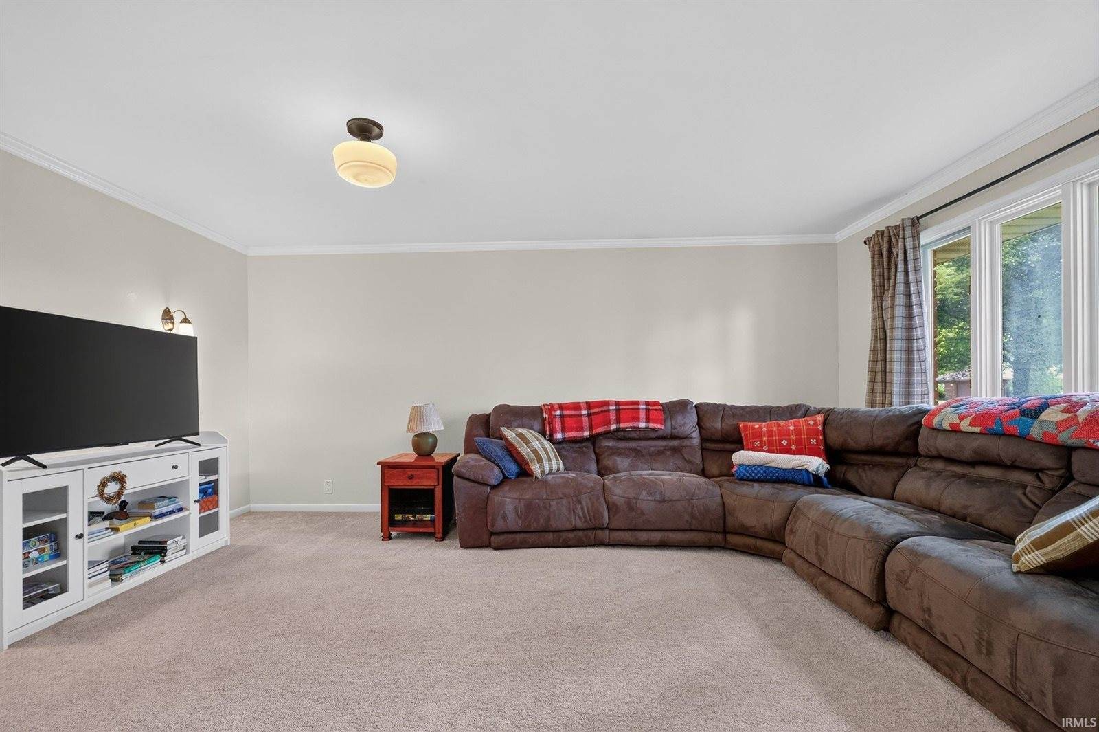 213 N Bayberry Lane, Muncie, IN 47304
