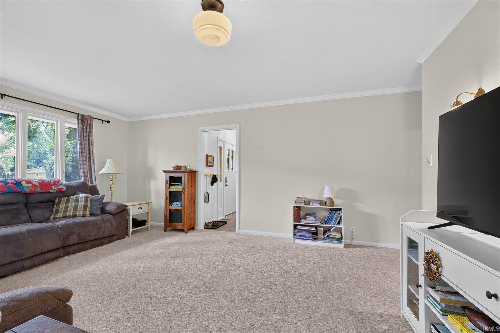 213 N Bayberry Lane, Muncie, IN 47304