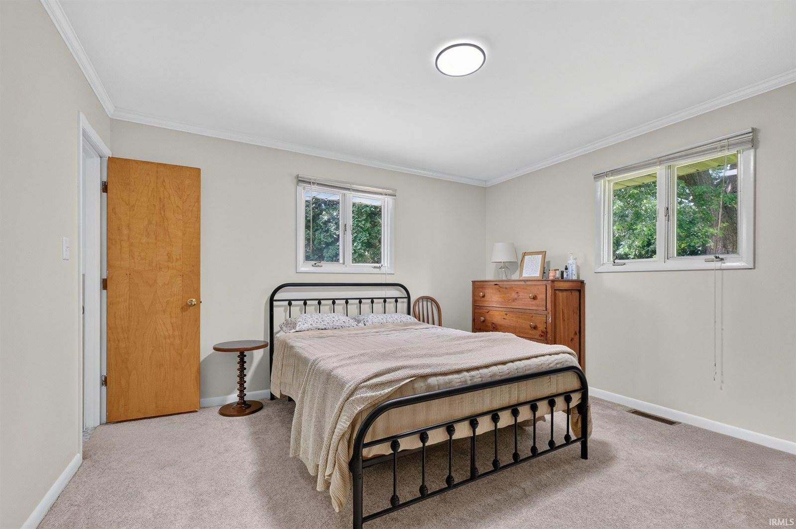 213 N Bayberry Lane, Muncie, IN 47304