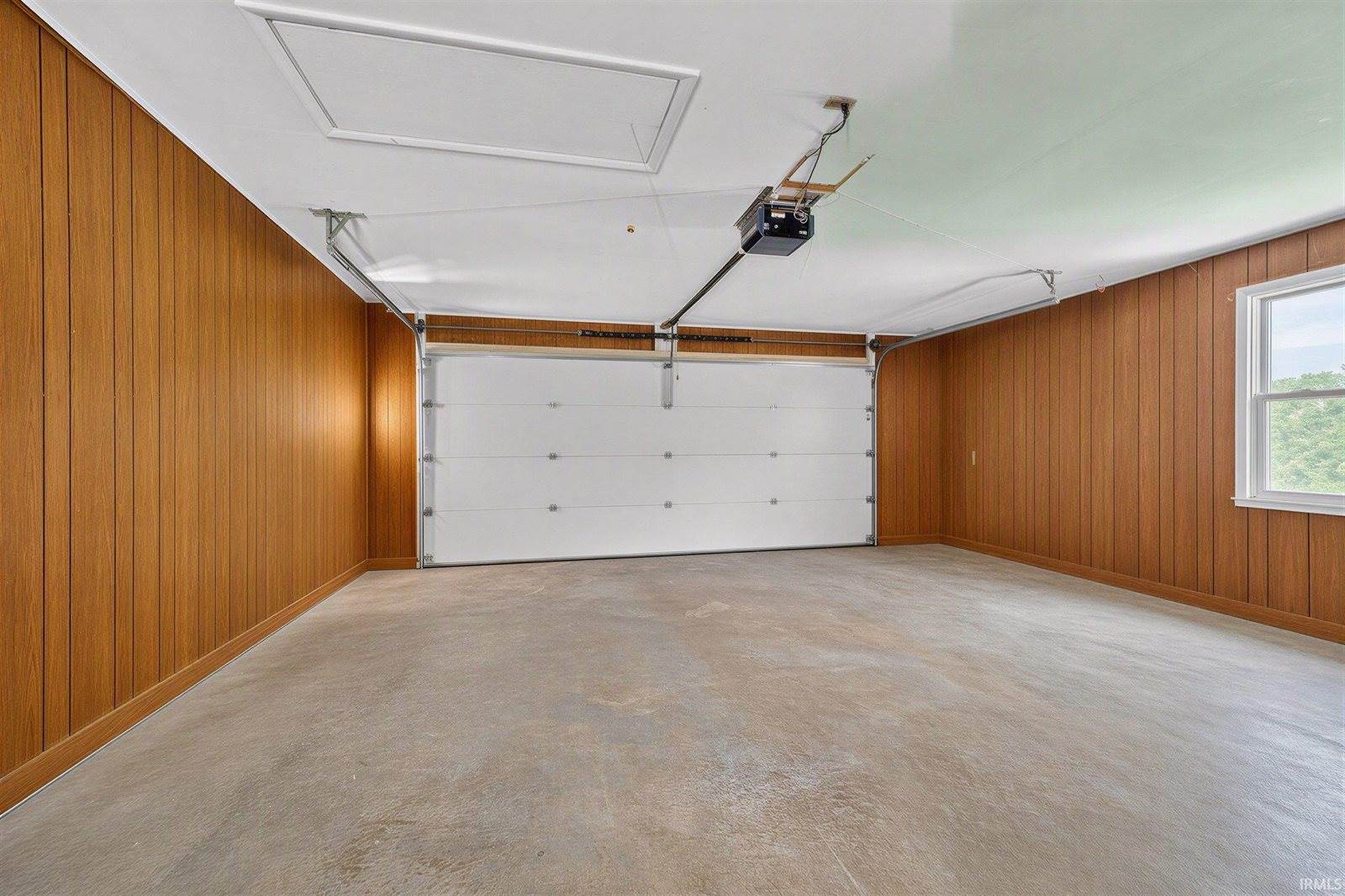 213 N Bayberry Lane, Muncie, IN 47304