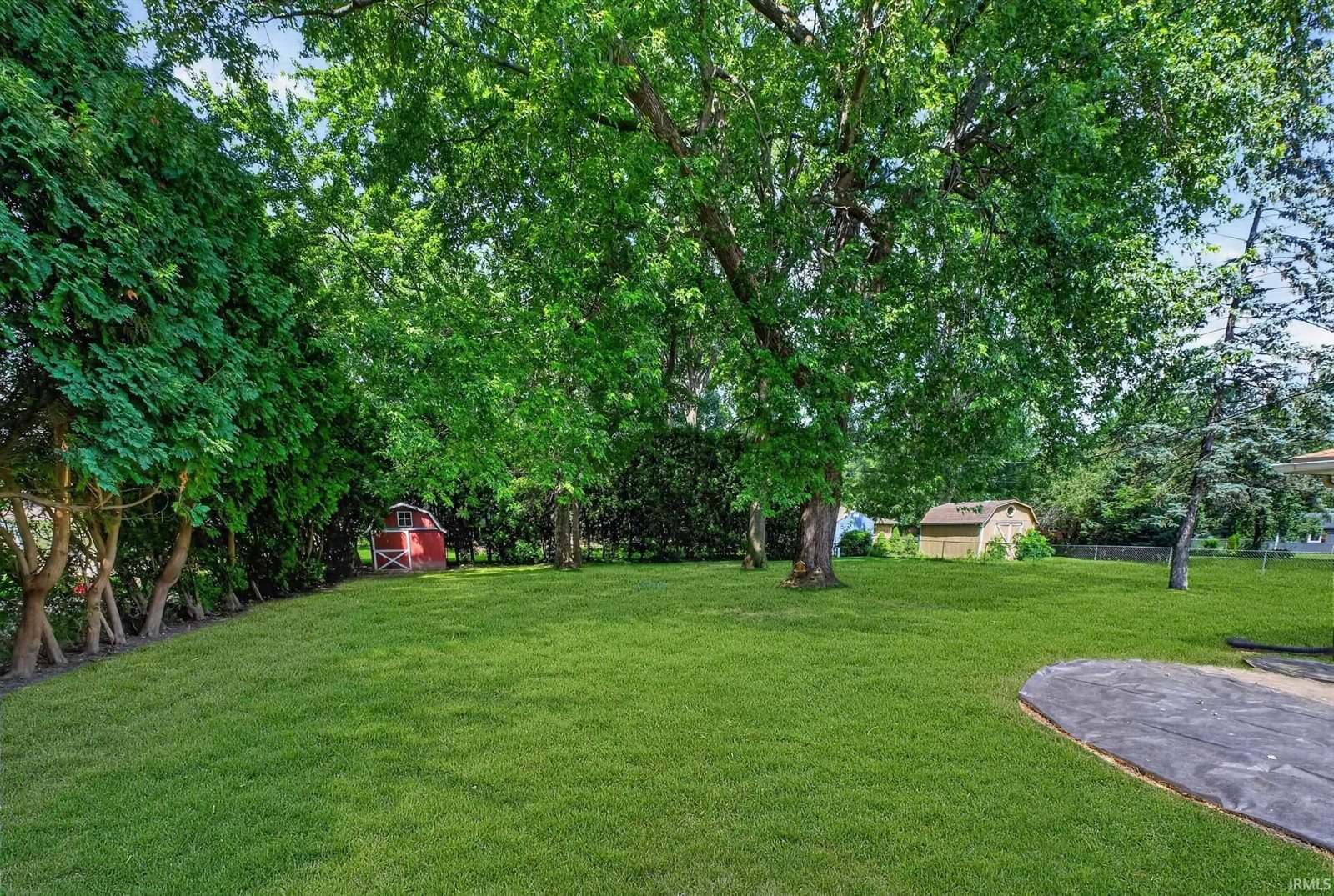 213 N Bayberry Lane, Muncie, IN 47304