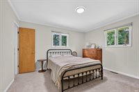 213 N Bayberry Lane, Muncie, IN 47304