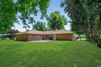 213 N Bayberry Lane, Muncie, IN 47304