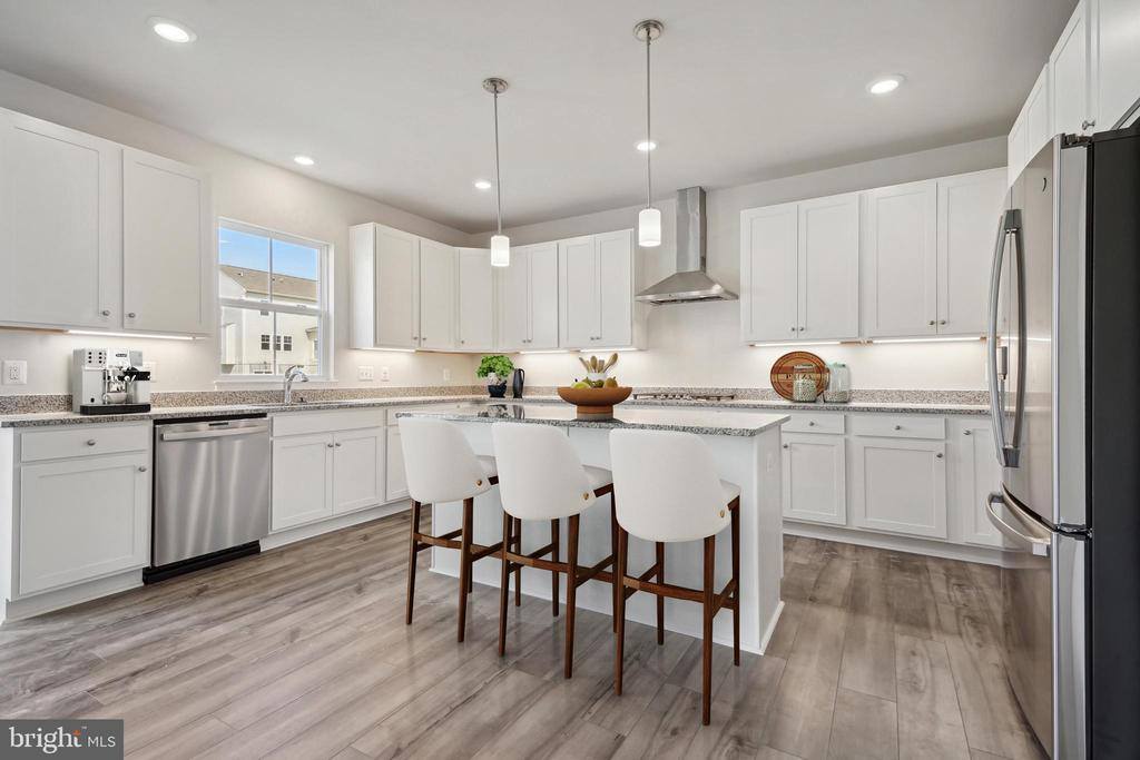 1059 Barksdale Drive, Charles Town, WV 25414